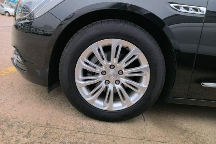 Used Buick LaCrosse 2018 20T Elite Edition Left Front Wheel Hub