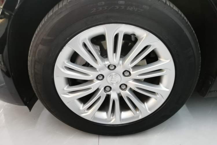 Used Buick LaCrosse 2018 30H Elite Edition Left Front Wheel Hub