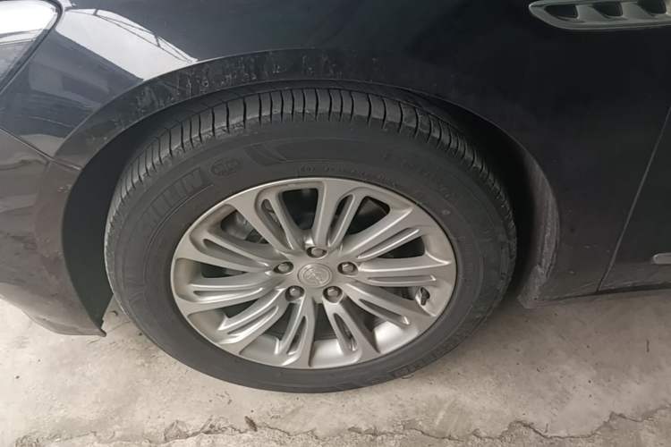 Used Buick LaCrosse 2018 20T Elite Edition Left Front Wheel Hub