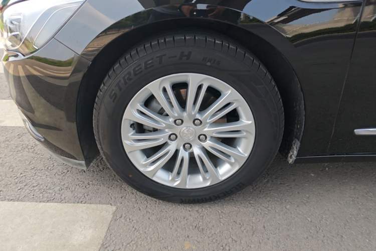 Used Buick LaCrosse 2018 20T Elite Edition Left Front Wheel Hub