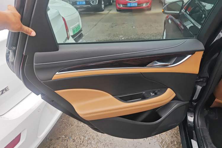 Used Buick LaCrosse 2018 28T Elite Edition Left Rear Door Interior