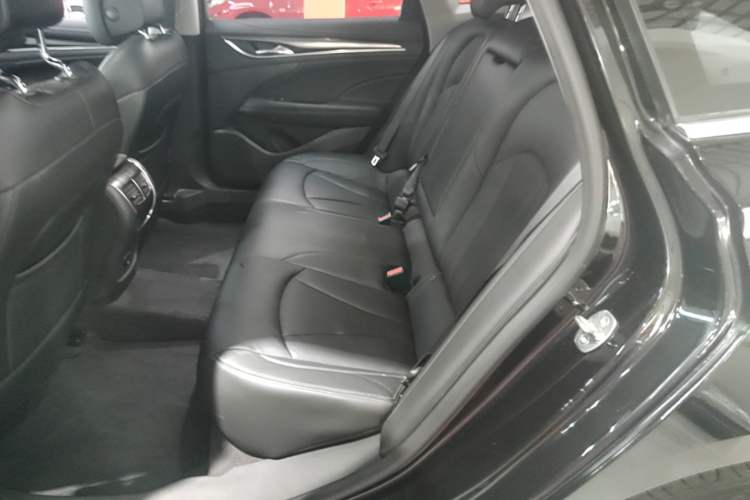 Used Buick LaCrosse 2018 20T Elite Edition Left Rear Seat