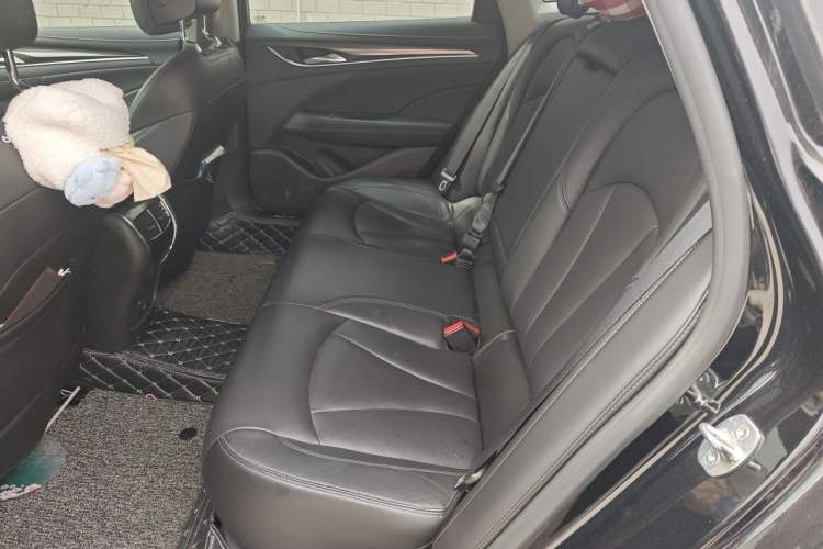 Used Buick LaCrosse 2018 20T Elite Edition Left Rear Seat