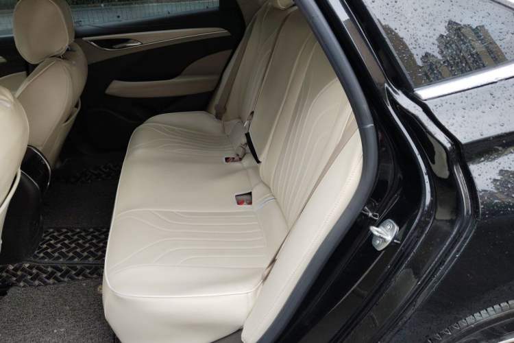 Used Buick LaCrosse 2018 30H Elite Edition Left Rear Seat