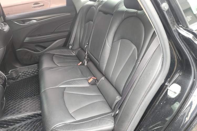 Used Buick LaCrosse 2018 20T Elite Edition Left Rear Seat