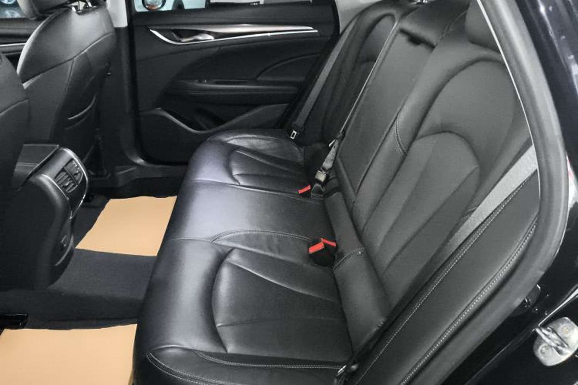 Used Buick LaCrosse 2018 20T Elite Edition Left Rear Seat