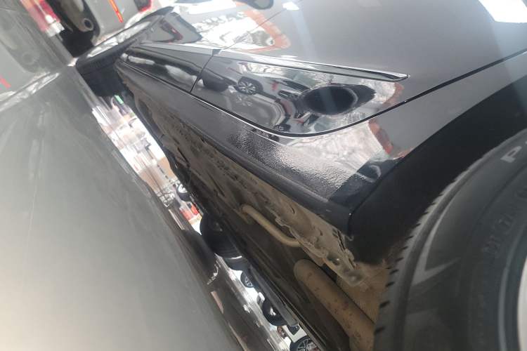 Used Buick LaCrosse 2018 20T Elite Edition Left Side Sill