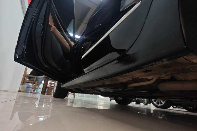 Used Buick LaCrosse 2018 20T Luxury Model Left Side Sill