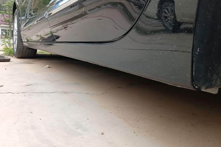 Used Buick LaCrosse 2018 20T Luxury Model Left Side Sill