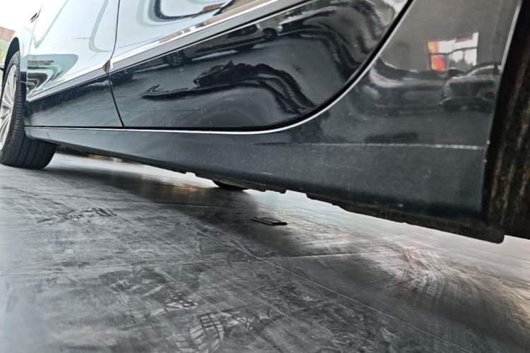 Used Buick LaCrosse 2018 28T Elite Edition Left Side Sill