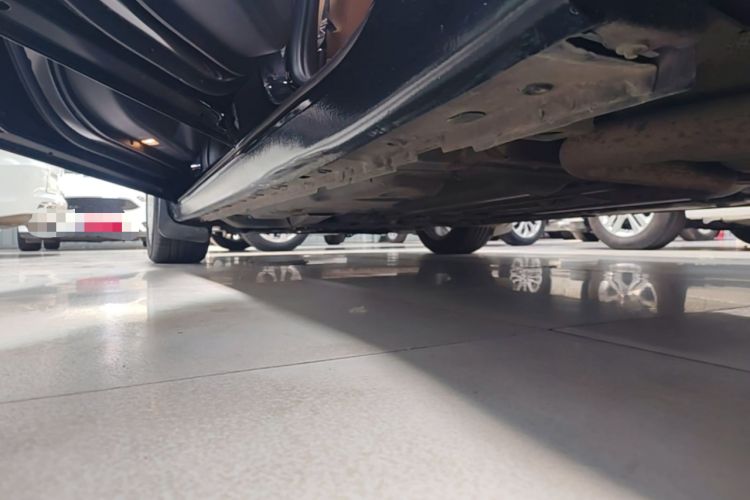 Used Buick LaCrosse 2018 28T Elite Edition Left Side Sill