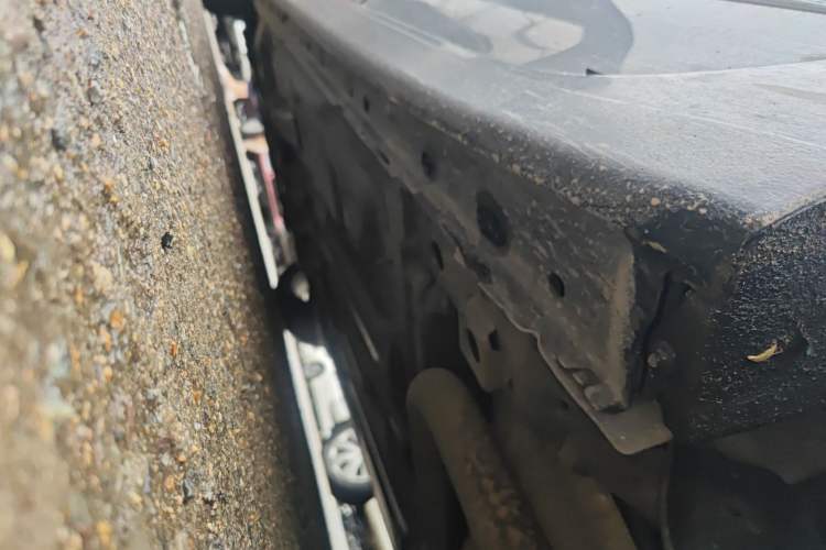 Used Buick LaCrosse 2018 28T Elite Edition Left Side Sill