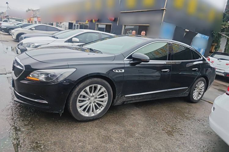 Used Buick LaCrosse 2018 28T Elite Edition Left Side