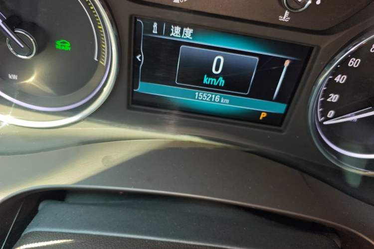 Used Buick LaCrosse 2018 30H Elite Edition Odometer Close Up