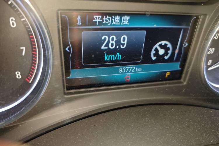Used Buick LaCrosse 2018 28T Elite Edition Odometer Close Up