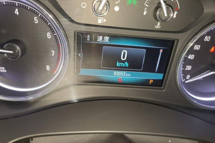 Used Buick LaCrosse 2018 28T Elite Edition Odometer Close Up