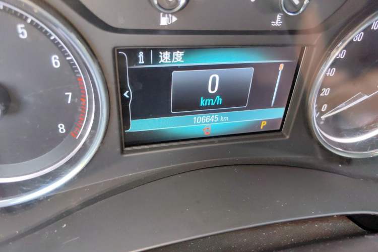 Used Buick LaCrosse 2018 28T Elite Edition Odometer Close Up