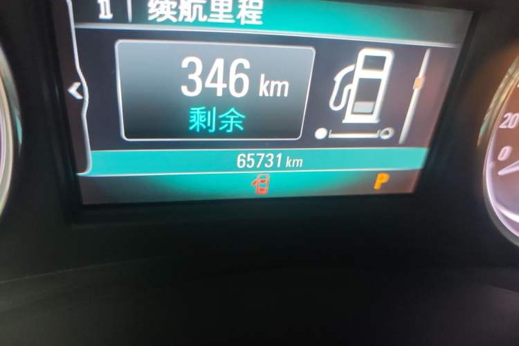 Used Buick LaCrosse 2018 28T Elite Edition Odometer Close Up