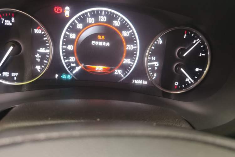 Used Buick LaCrosse 2018 28T Luxury Model Odometer Close Up