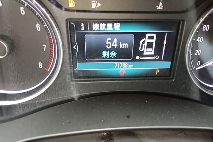 Used Buick LaCrosse 2018 20T Elite Edition Odometer Close Up