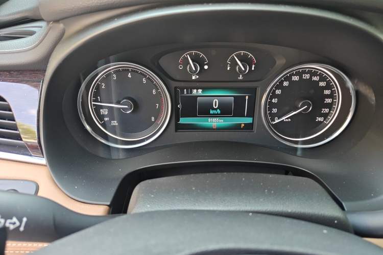 Used Buick LaCrosse 2018 28T Elite Edition Odometer Close Up