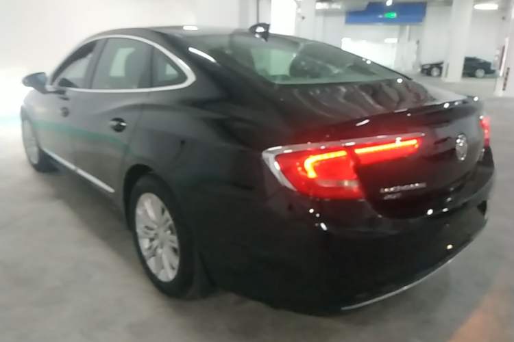 Used Buick LaCrosse 2018 20T Leading Model Rear Left 45 Deg