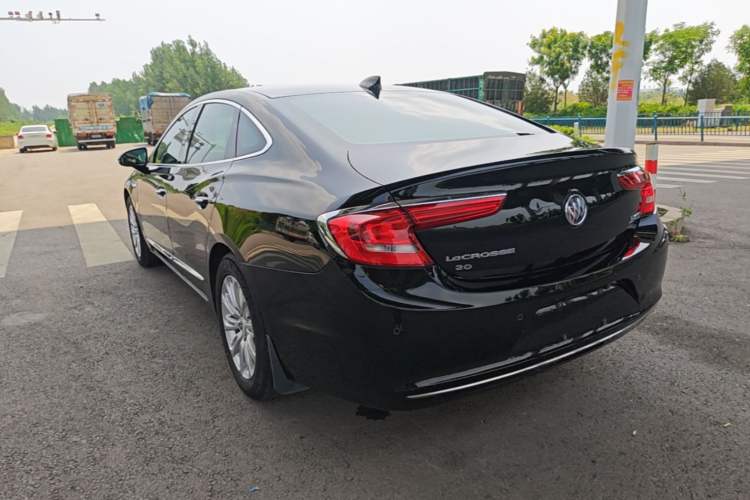 Used Buick LaCrosse 2018 20T Elite Edition Rear Left 45 Deg