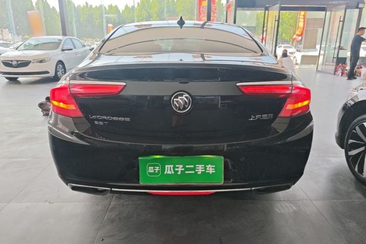 Used Buick LaCrosse 2018 28T Elite Edition Rear
