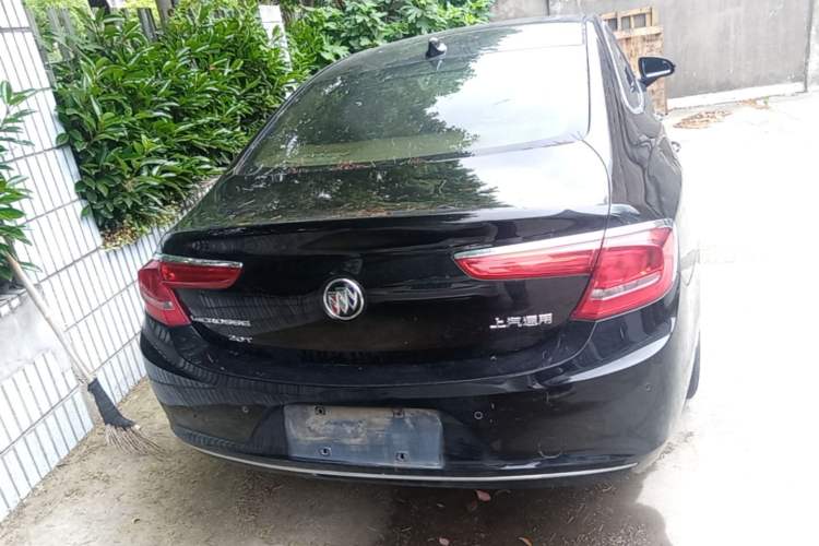 Used Buick LaCrosse 2018 20T Elite Edition Rear