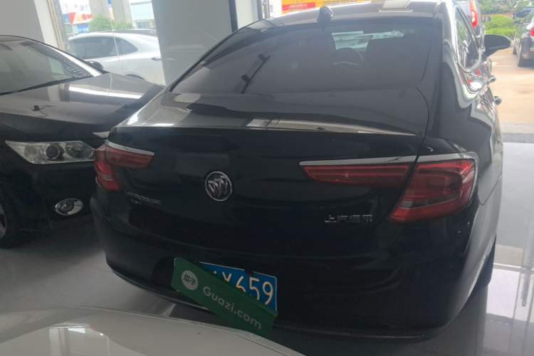 Used Buick LaCrosse 2018 20T Elite Edition Rear