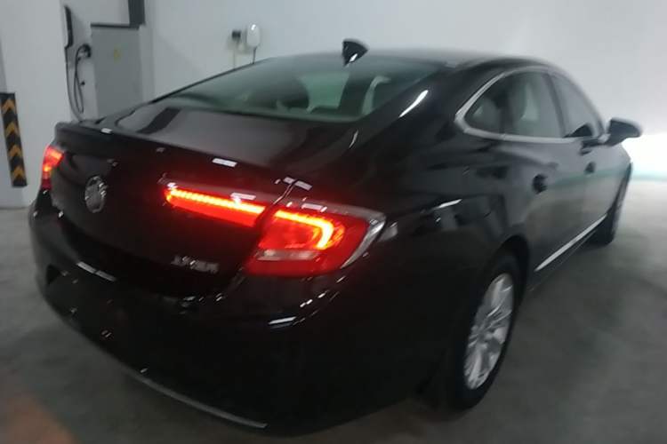 Used Buick LaCrosse 2018 20T Leading Model Rear Right 45 Deg