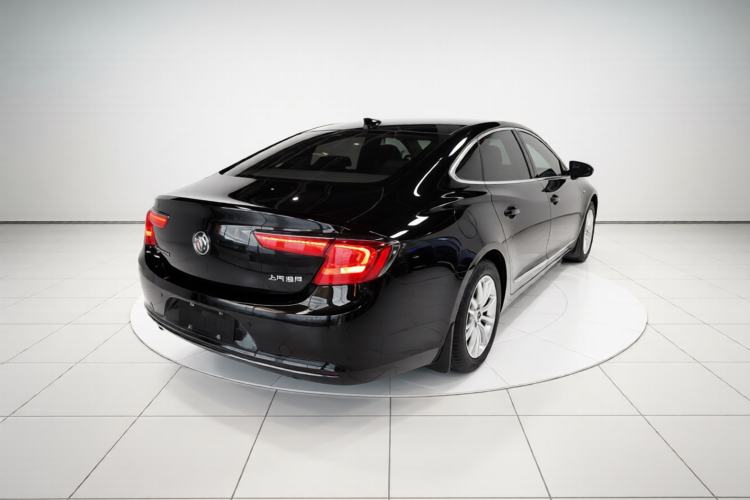 Used Buick LaCrosse 2018 20T Elite Edition Rear Right 45 Deg
