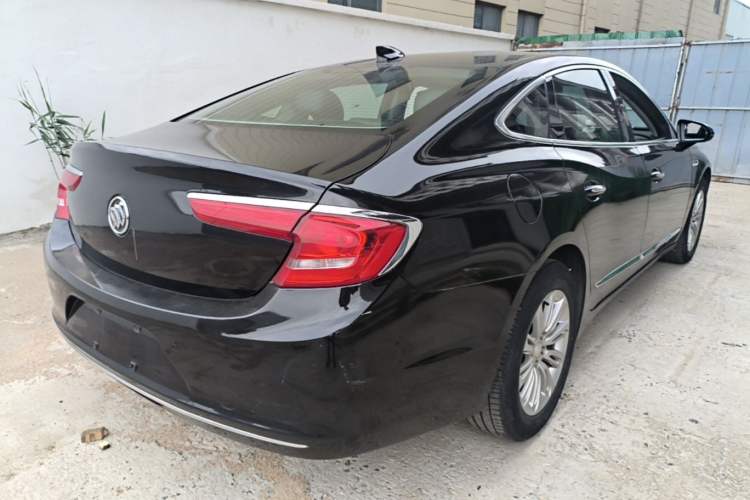 Used Buick LaCrosse 2018 20T Elite Edition Rear Right 45 Deg