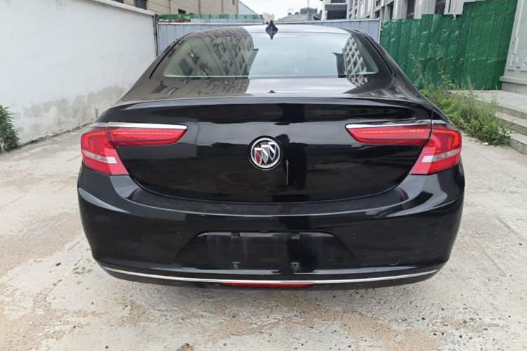 Used Buick LaCrosse 2018 20T Elite Edition Rear