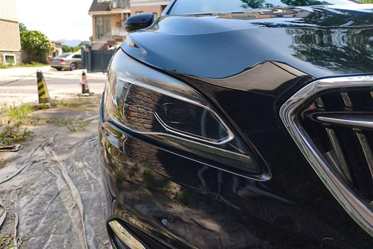 Used Buick LaCrosse 2018 28T Elite Edition Right Front Headlight