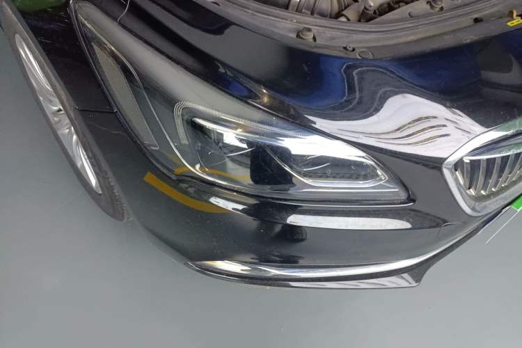 Used Buick LaCrosse 2018 20T Elite Edition Right Front Headlight