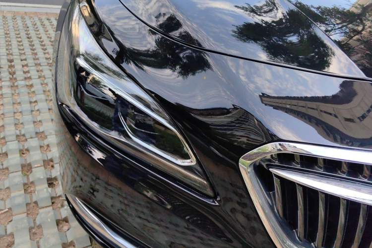 Used Buick LaCrosse 2018 28T Elite Edition Right Front Headlight