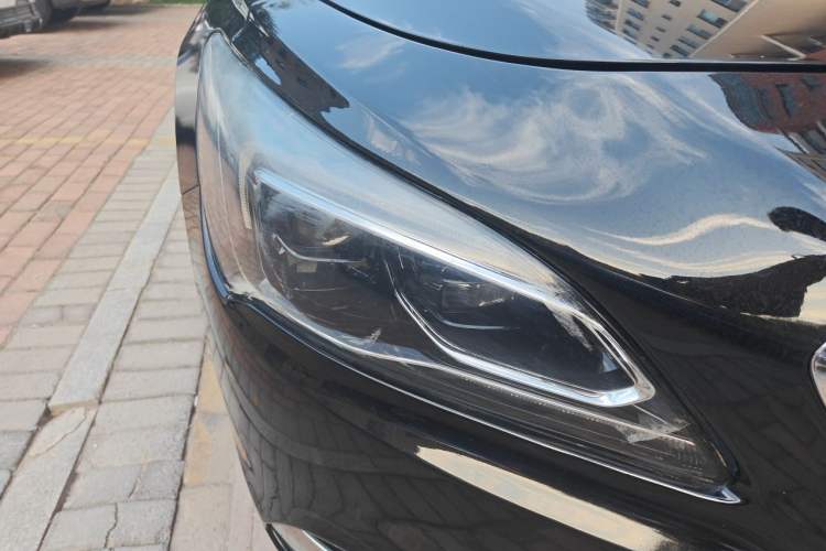 Used Buick LaCrosse 2018 20T Luxury Model Right Front Headlight