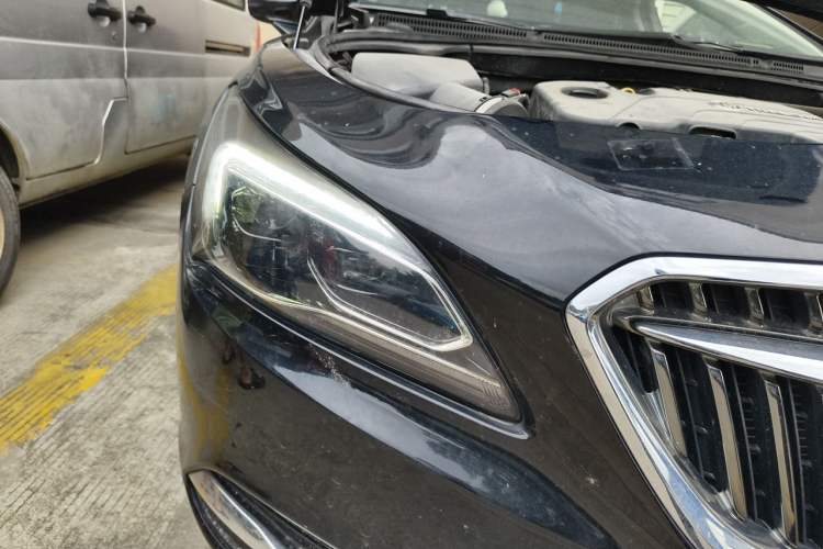 Used Buick LaCrosse 2018 20T Elite Edition Right Front Headlight