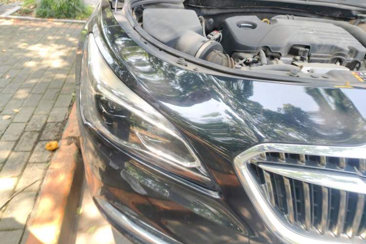 Used Buick LaCrosse 2018 20T Elite Edition Right Front Headlight