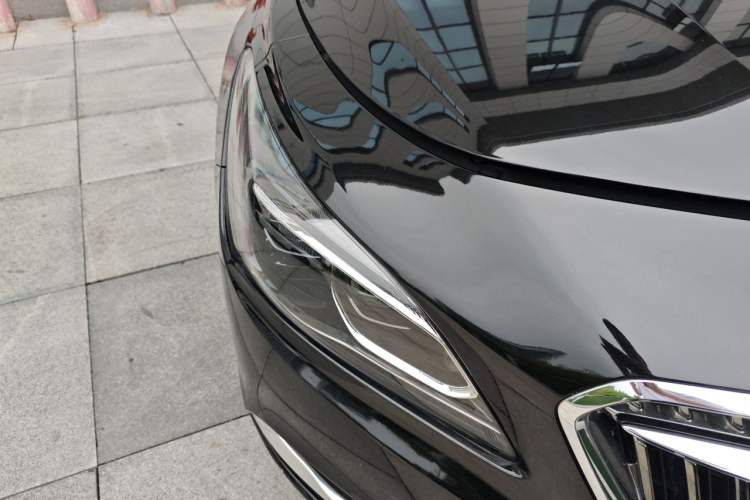 Used Buick LaCrosse 2018 30H Elite Edition Right Front Headlight