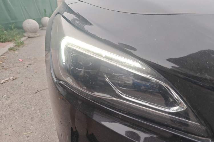 Used Buick LaCrosse 2018 20T Elite Edition Right Front Headlight