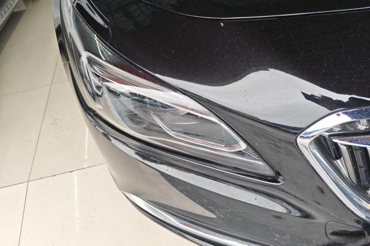 Used Buick LaCrosse 2018 30H Elite Edition Right Front Headlight
