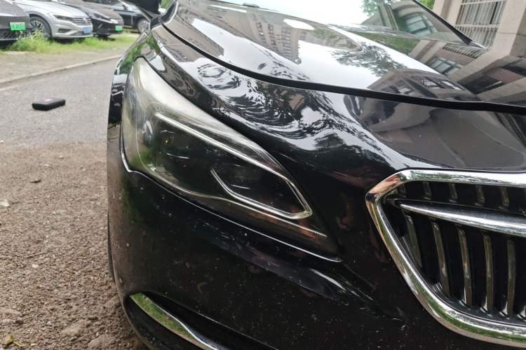 Used Buick LaCrosse 2018 28T Elite Edition Right Front Headlight
