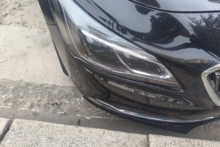 Used Buick LaCrosse 2018 28T Elite Edition Right Front Headlight