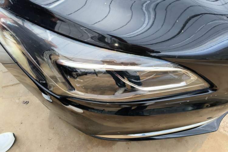 Used Buick LaCrosse 2018 28T Luxury Model Right Front Headlight