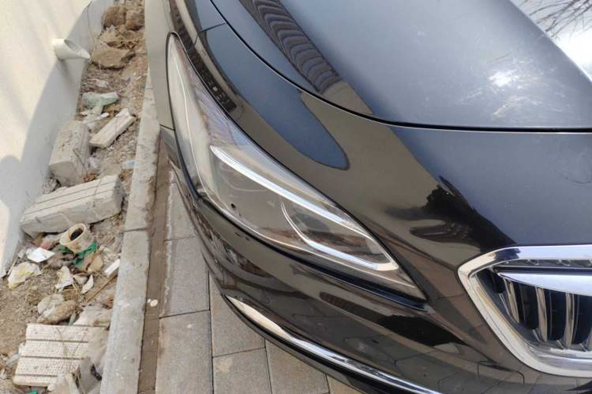 Used Buick LaCrosse 2018 28T Elite Edition Right Front Headlight