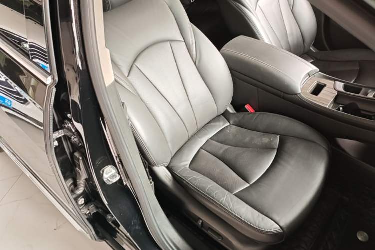 Used Buick LaCrosse 2018 20T Elite Edition Right Front Seat