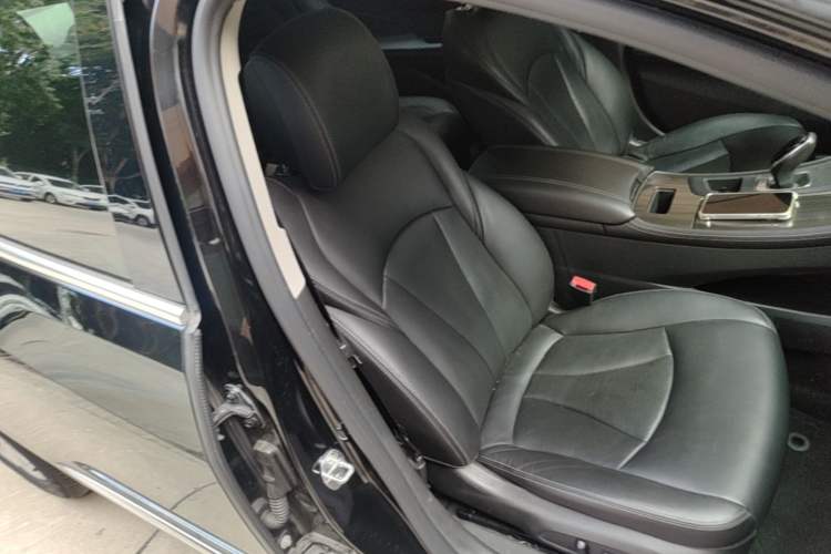 Used Buick LaCrosse 2018 20T Elite Edition Right Front Seat