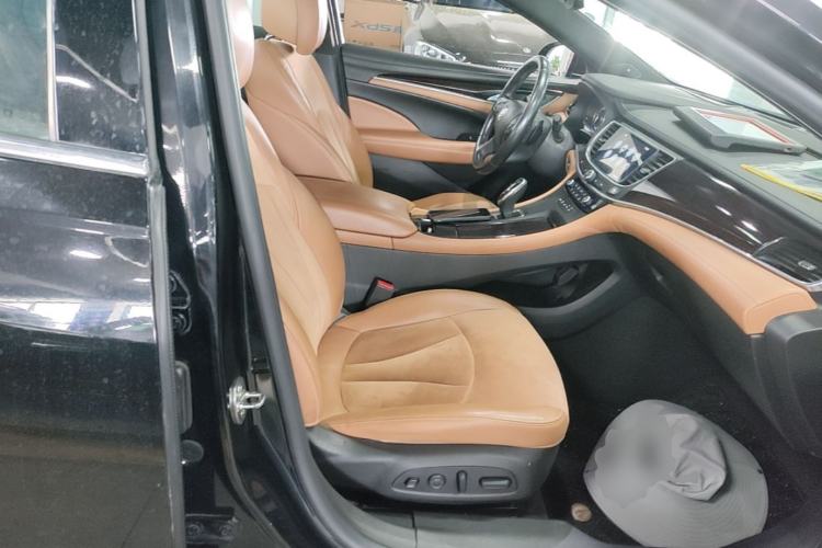 Used Buick LaCrosse 2018 20T Luxury Model Right Front Seat